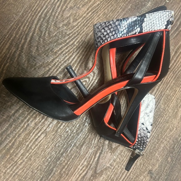 Sophia & Lee size 7 EUC snakeskin vegan leather Pointed-Toe Heels with strap - Picture 12 of 14
